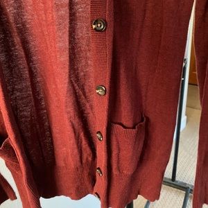 Cardigan sweater with buttons